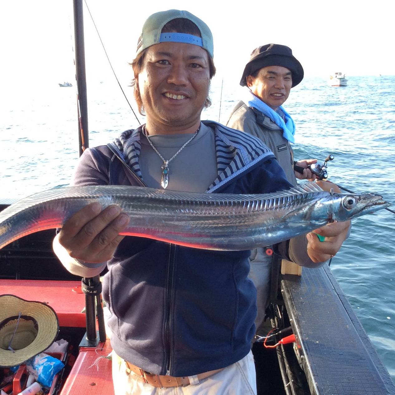 H様はタチウオ釣り初チャレンジで9匹!ｽﾊﾞﾗｼｲヾ(╹◡╹)ﾉ